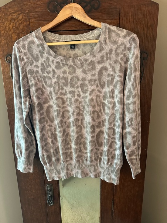 Banana Republic Sweaters - Banana Republic Very Lightweight Leopard Print 3/4 sleeves- purple grey- Size L